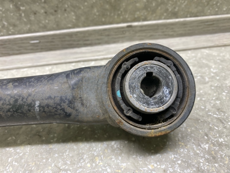 Рычаг задней подвески поперечный нижний FORD FUSION 14- C20EDEF