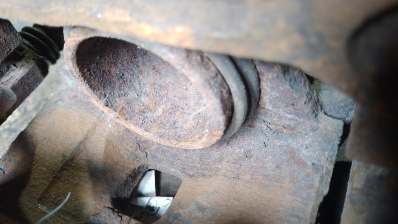 Суппорт тормозной передний правый NISSAN MAXIMA A33 99-02 Суппорт тормозной передний правый NISSAN MAXIMA A33 99-02