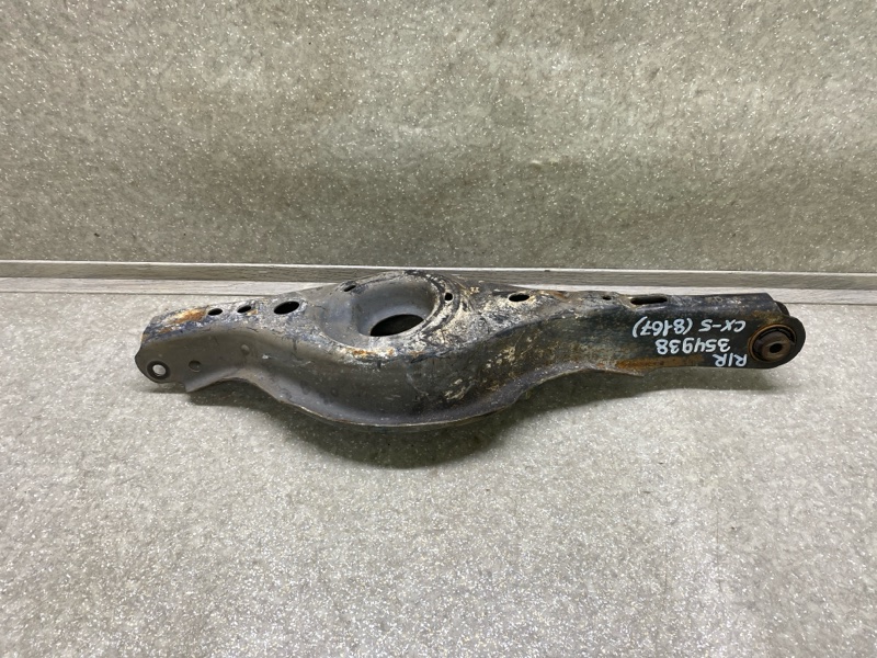Рычаг задней подвески поперечный нижний правый MAZDA CX-5 (KF) 16-21 2018 2.5L KD35-28-300 Б/У