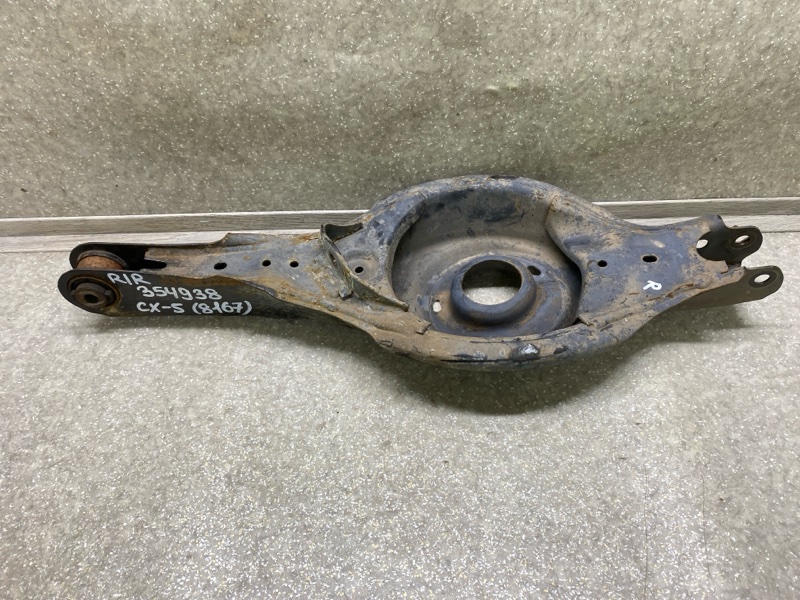 Рычаг задней подвески поперечный нижний правый MAZDA CX-5 (KF) 16-21 2.5L