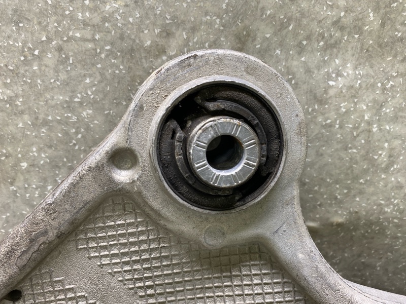 Рычаг передней подвески нижний правый FUSION 14- 2019 C20EDEF