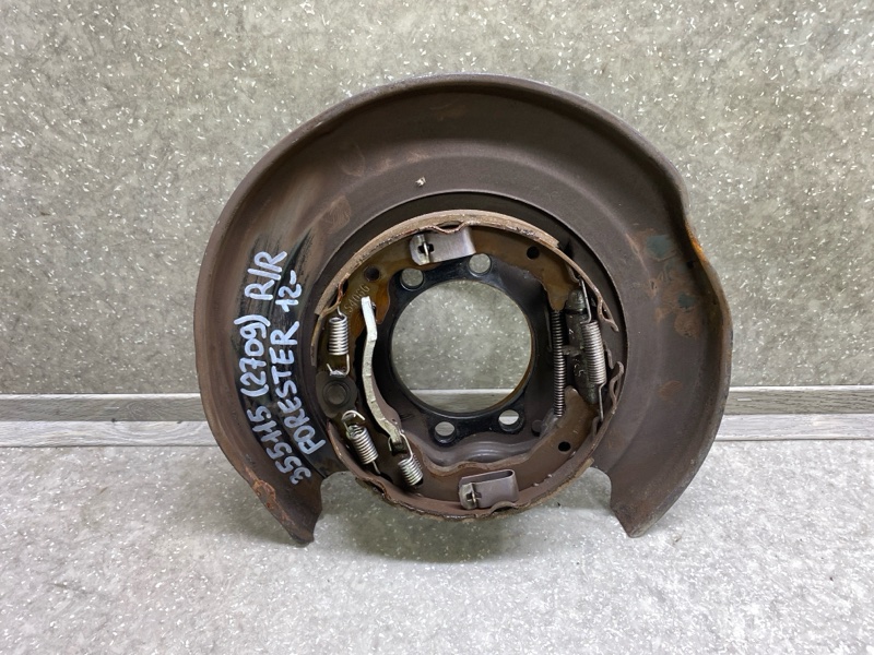 Тормозной механизм правый SUBARU FORESTER 12-19 2015 2.5 FB25B 26704FJ000 Б/У