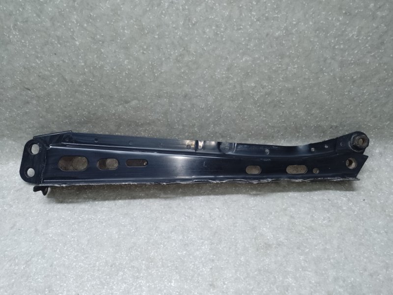 Крепление балки подвески переднее левое TOYOTA PRIUS - 30 09-17 2011 XW30 1.8 2ZRFXE 51108-12010 Б/У