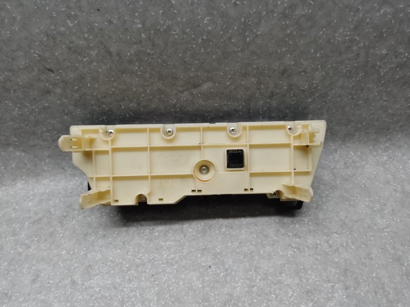 Блок управления печкой TOYOTA PRIUS - 30 09-17 XW30 1.8 2ZRFXE
