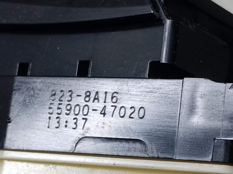 Блок управления печкой PRIUS - 30 09-17 2011 XW30 1.8 2ZRFXE