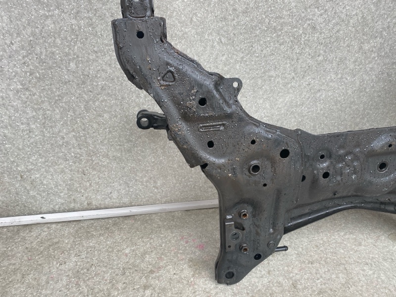 Балка передней подвески CX-5 (KF) 16-21 2018 2.5L Балка передней подвески CX-5 (KF) 16-21 2018 2.5L