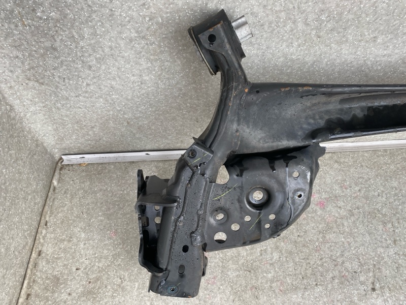 Балка задней подвески CX-30 19- 2021 2.5L