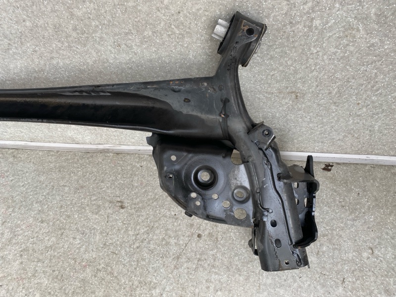 Балка задней подвески CX-30 19- 2021 2.5L