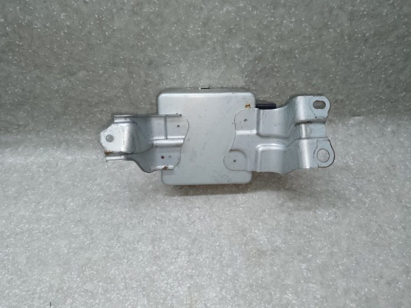 Блок управления электроусилителем руля TOYOTA PRIUS - 30 09-17 XW30 1.8 2ZRFXE