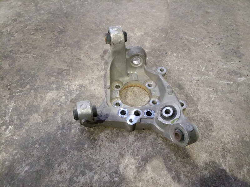 Цапфа задняя левая INFINITI G25/G35/G37/Q40 06-14 Седан 3.5 VQ35HR