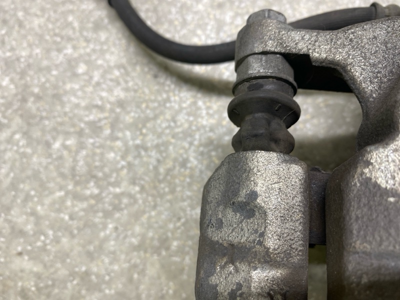 Суппорт тормозной передний правый 6 GJ 12-