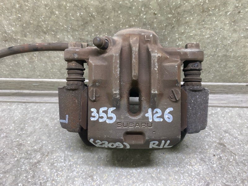 Запчасть суппорт тормозной задний левый SUBARU FORESTER 12-19 2015 2.5 FB25B 26692SG010 Б/У Суппорт тормозной задний левый SUBARU FORESTER 12-19 2015 2.5 FB25B 26692SG010 Б/У