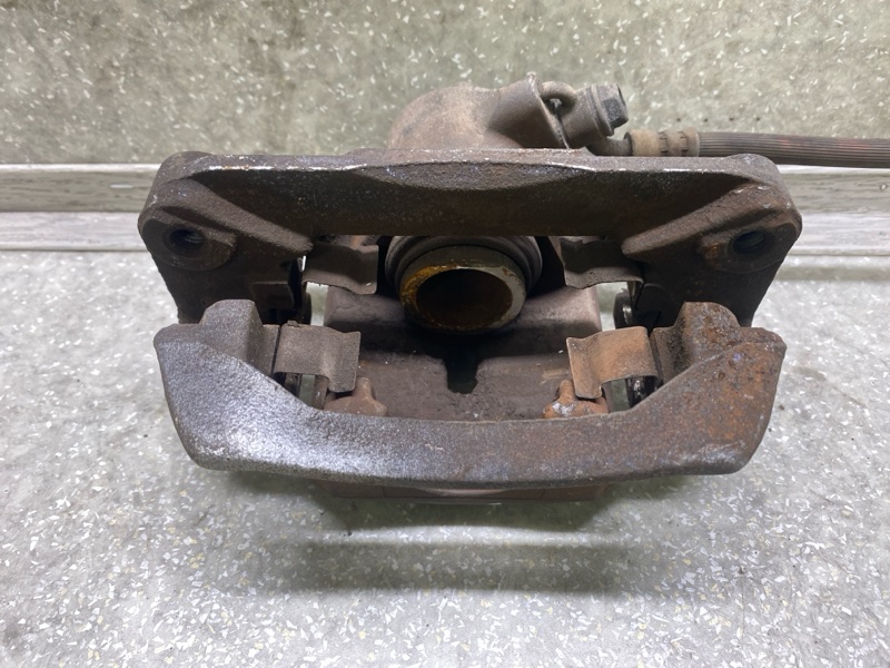 Суппорт тормозной задний левый FORESTER 12-19 2015 2.5 FB25B Суппорт тормозной задний левый FORESTER 12-19 2015 2.5 FB25B