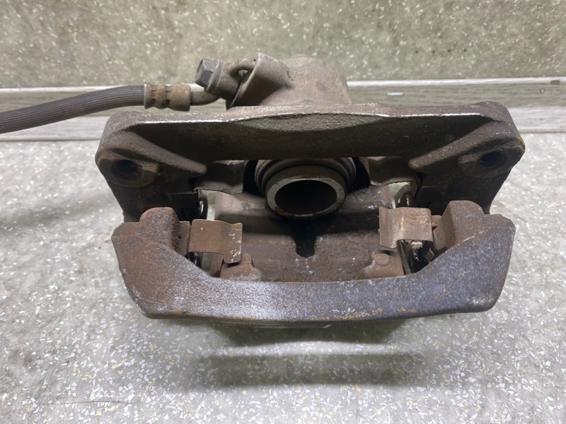 Суппорт тормозной задний правый FORESTER 12-19 2015 2.5 FB25B