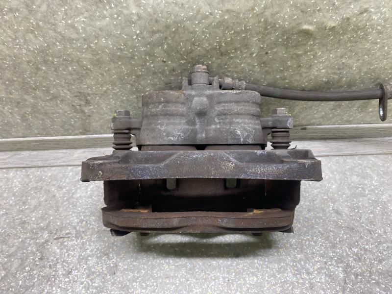 Суппорт тормозной передний левый SUBARU FORESTER 12-19 2.5 FB25B