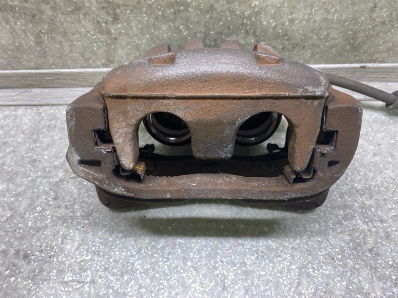 Суппорт тормозной передний правый SUBARU FORESTER 12-19 2.5 FB25B