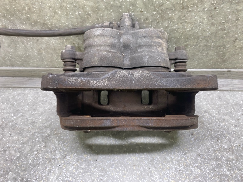 Суппорт тормозной передний правый FORESTER 12-19 2015 2.5 FB25B