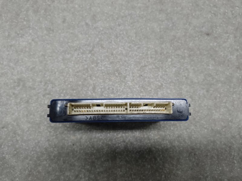 Блок управления центральным замком TOYOTA PRIUS - 30 09-17 XW30 1.8 2ZRFXE