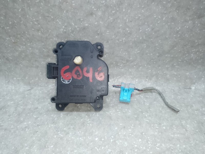 Моторчик заслонки печки PRIUS - 30 09-17 2011 XW30 1.8 2ZRFXE Моторчик заслонки печки PRIUS - 30 09-17 2011 XW30 1.8 2ZRFXE