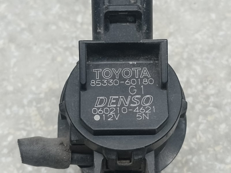 Насос омывателя стекла задний PRIUS - 30 09-17 2011 XW30 1.8 2ZRFXE Насос омывателя стекла задний PRIUS - 30 09-17 2011 XW30 1.8 2ZRFXE