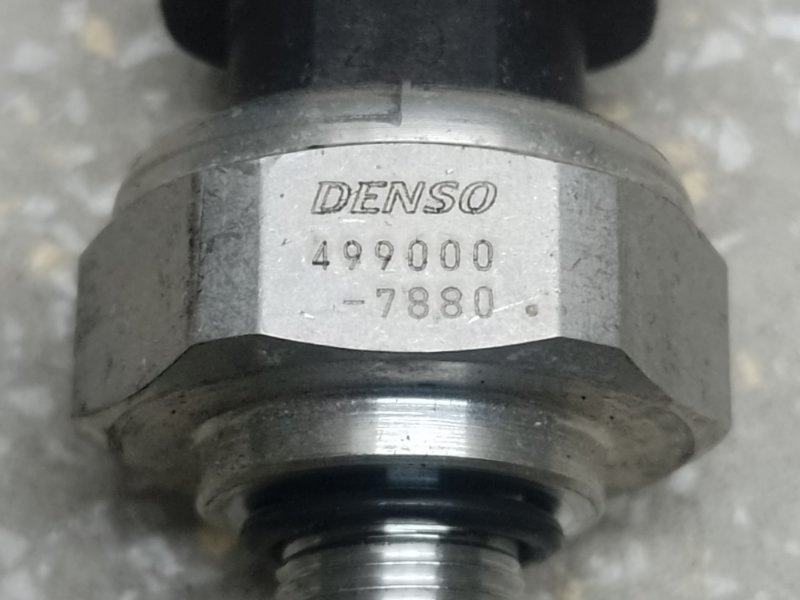 Датчик давления кондиционера TOYOTA PRIUS - 30 09-17 XW30 1.8 2ZRFXE