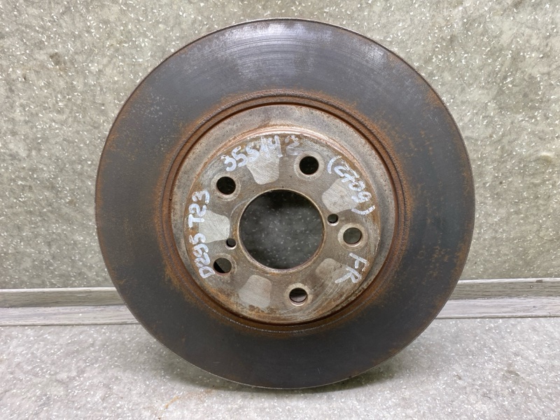 Тормозной диск передний SUBARU FORESTER 12-19 2015 2.5 FB25B 26300SA001 Б/У