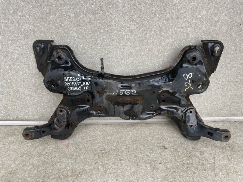 Балка передней подвески HYUNDAI ACCENT RB 10- 2014 ХЭТЧБЭК 1.6 G4FD 62400-1R000 Б/У