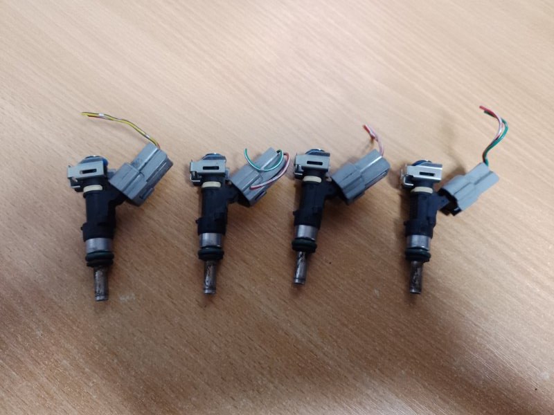 Запчасть форсунка топливная MITSUBISHI LANCER X 10 07-15 2007 Седан 2.0 1465A029 Б/У Форсунка топливная MITSUBISHI LANCER X 10 07-15 2007 Седан 2.0 1465A029 Б/У