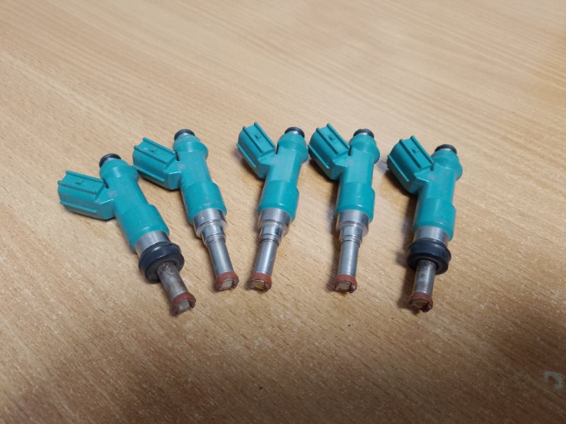 Форсунка топливная LEXUS RX300/330/350/400 03-09 23209-31050 Б/У