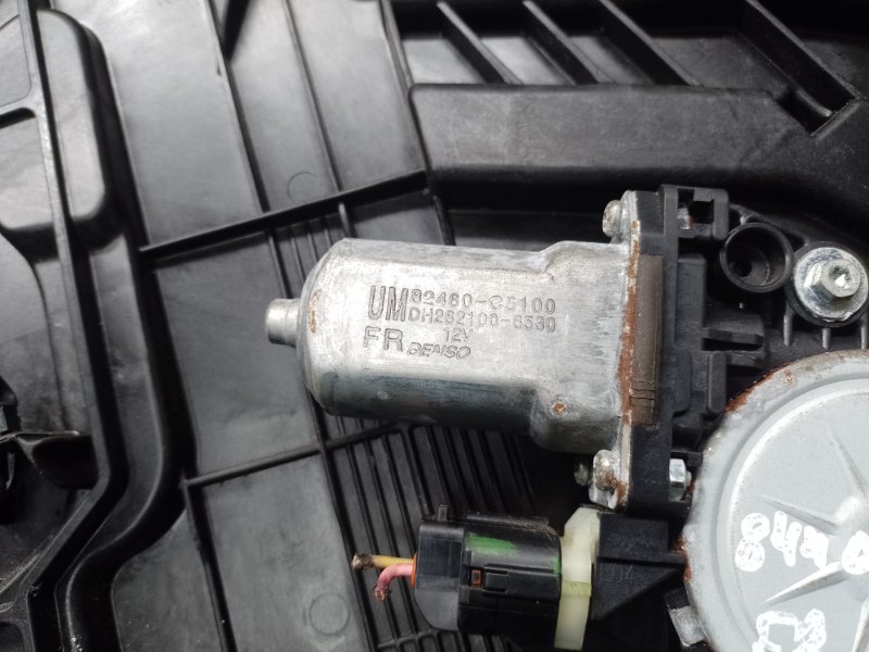 Стеклоподъемник передний правый SORENTO UM 14- 2017 2.4 G4KJ Стеклоподъемник передний правый SORENTO UM 14- 2017 2.4 G4KJ