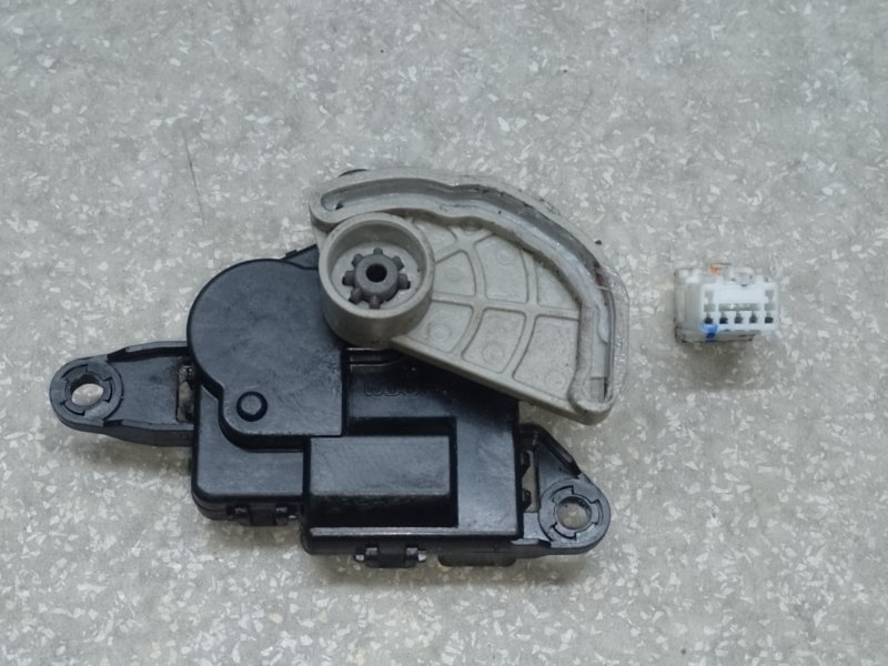 Моторчик заслонки печки KIA SORENTO UM 14- 2017 2.4 G4KJ 97159-4R050 Б/У