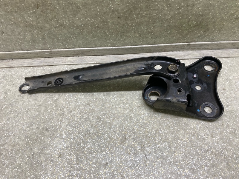 Крепление балки подвески переднее левое FORESTER 12-19 2015 2.5 FB25B