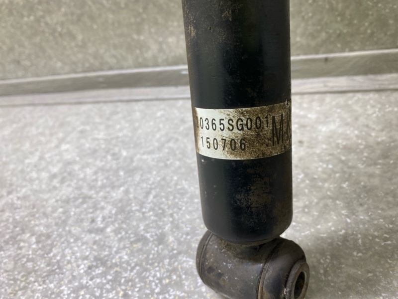 Амортизатор задний FORESTER 12-19 2015 2.5 FB25B