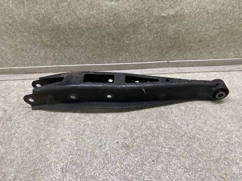 Рычаг задней подвески поперечный нижний задний левый FORESTER 12-19 2015 2.5 FB25B