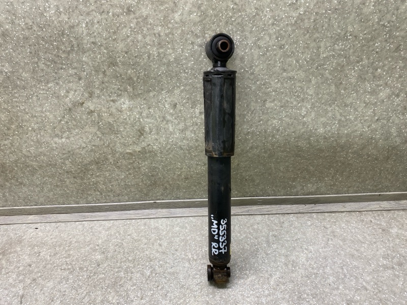 Амортизатор задний HYUNDAI ELANTRA MD 10-15 55300-3X210 Б/У