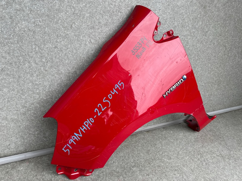 Крыло переднее левое TOYOTA PRIUS C/AQUA 11-14