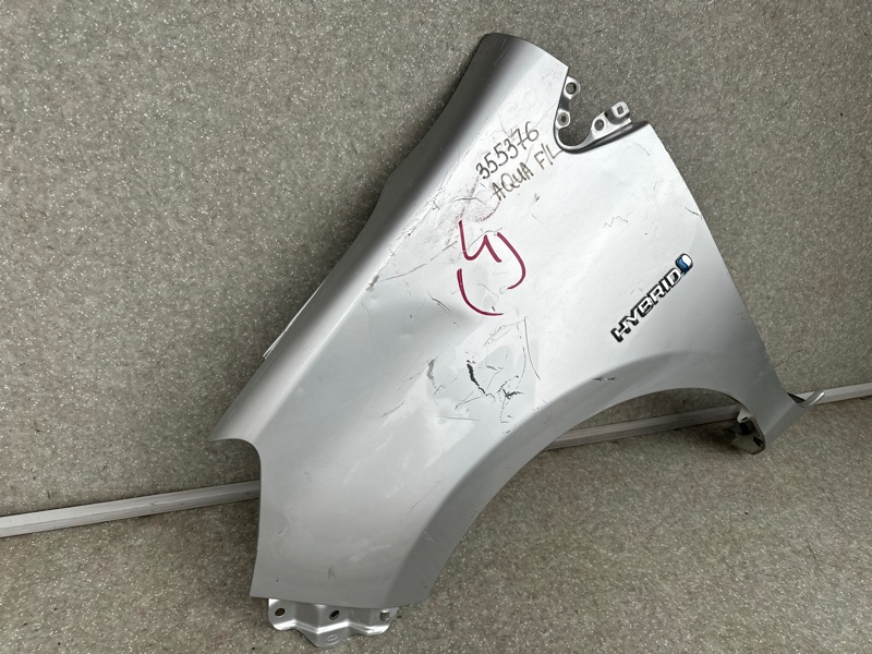 Крыло переднее левое TOYOTA PRIUS C/AQUA 11-14