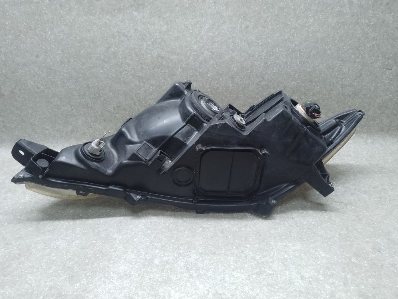 Фара правая VENZA 09-16 2009 3.5 2GR-FE Фара правая VENZA 09-16 2009 3.5 2GR-FE