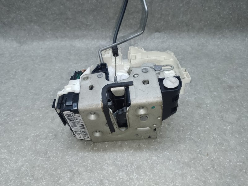 Замок двери передний левый DODGE JOURNEY 08-20 2008 3.5 EGF 4589693AA Б/У