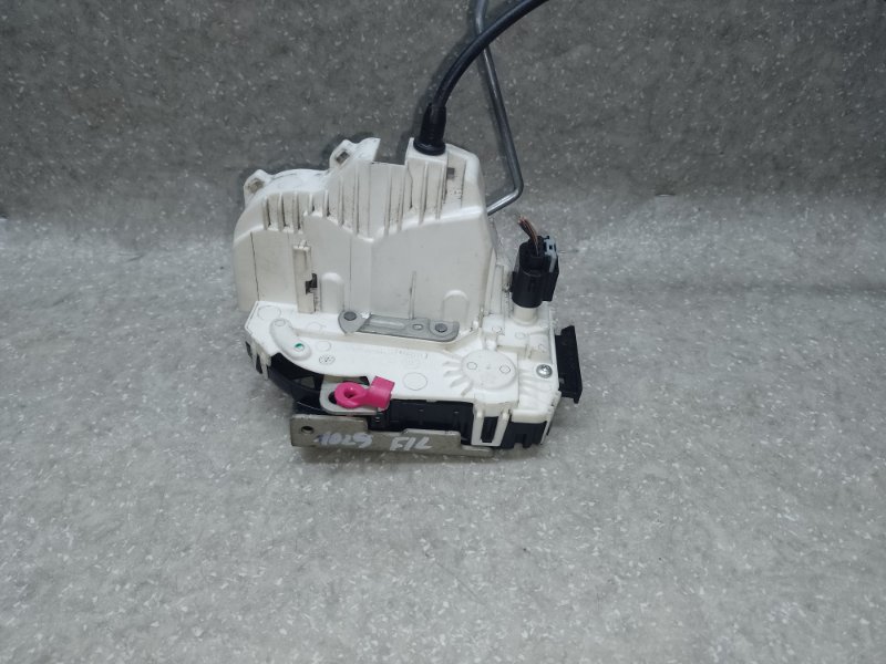 Замок двери передний левый DODGE JOURNEY 08-20 3.5 EGF