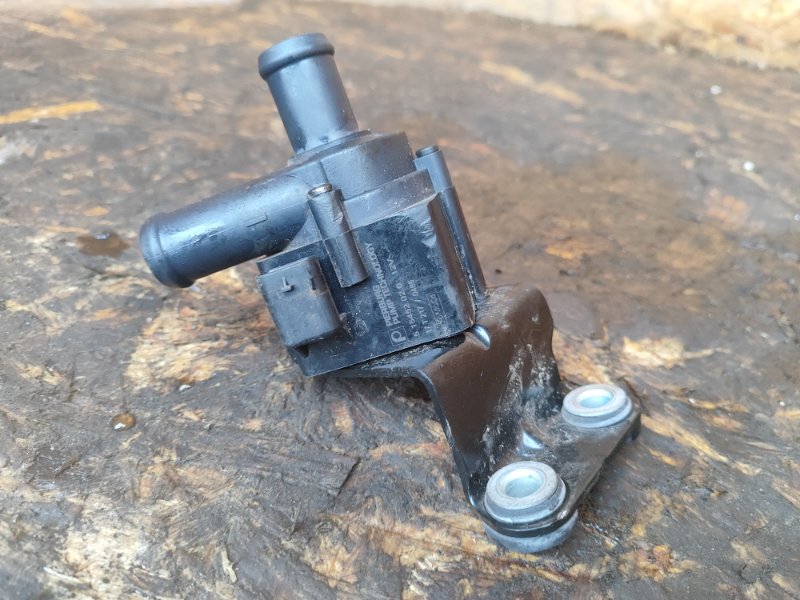 Помпа охлаждения электрическая FORD ESCAPE 12-19 2018 T15HDTX DS7G-8C419-CB Б/У