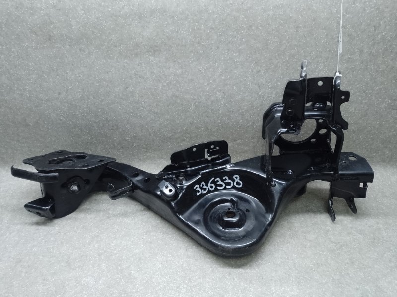 Запчасть рычаг задней подвески продольный правый NISSAN X-TRAIL/ROGUE T32 13-20 55501-4BA0A Б/У Рычаг задней подвески продольный правый NISSAN X-TRAIL/ROGUE T32 13-20 55501-4BA0A Б/У