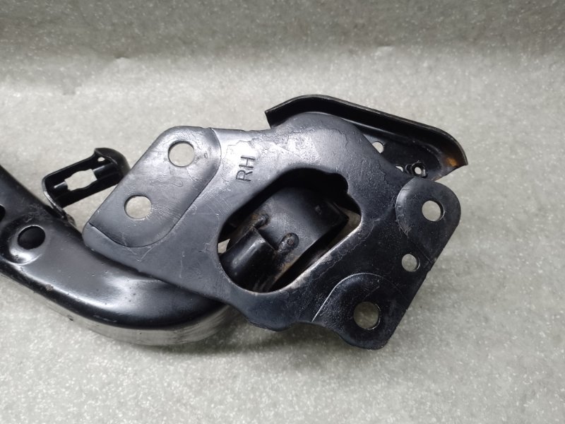 Рычаг задней подвески продольный правый X-TRAIL/ROGUE T32 13-20 Рычаг задней подвески продольный правый X-TRAIL/ROGUE T32 13-20