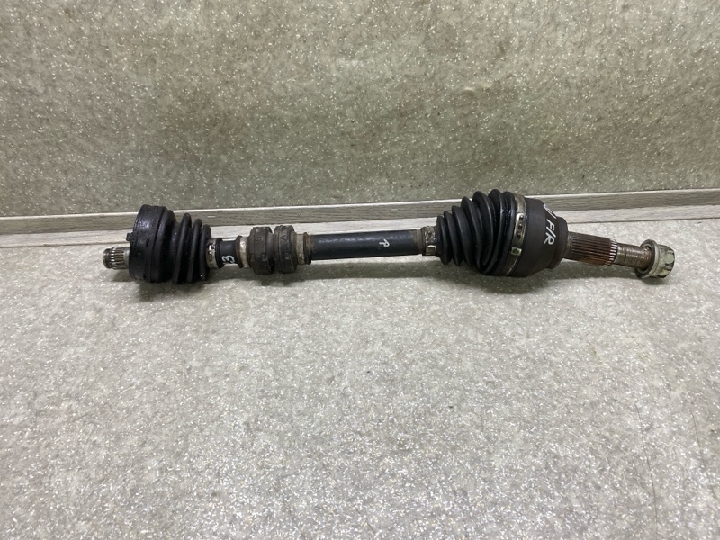 Привод передний правый NISSAN JUKE 10-19 2011 1.6 MR16DDT 39100-1KD0A Б/У