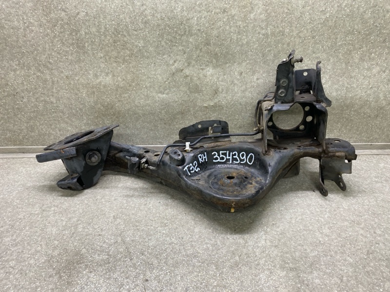 Рычаг задней подвески продольный правый NISSAN X-TRAIL/ROGUE T32 13-20 55501-5HA0B Б/У