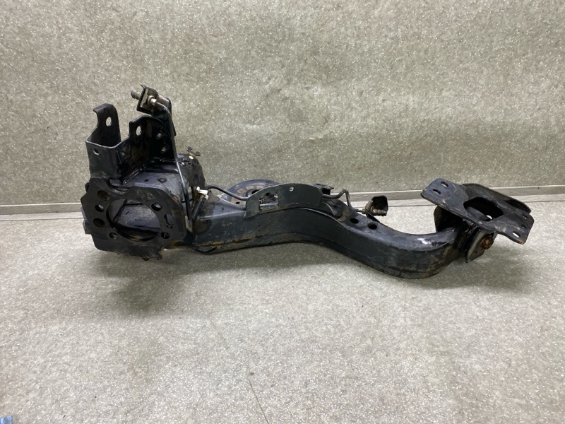 Рычаг задней подвески продольный правый NISSAN X-TRAIL/ROGUE T32 13-20