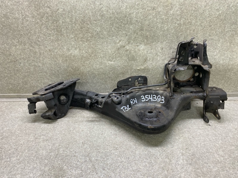 Рычаг задней подвески продольный правый X-TRAIL/ROGUE T32 13-20