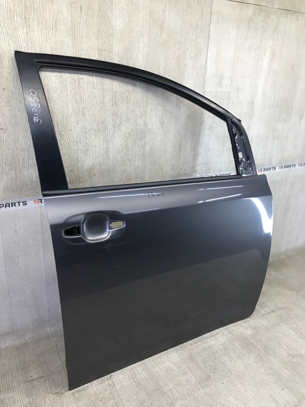 Дверь передняя правая TOYOTA SIENNA 11-16 3.5 2GR-FE Дверь передняя правая TOYOTA SIENNA 11-16 3.5 2GR-FE