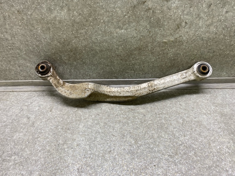 Рычаг задней подвески поперечный верхний левый X-TRAIL/ROGUE T32 13-20