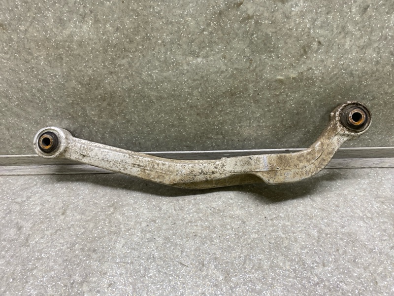 Рычаг задней подвески поперечный верхний правый X-TRAIL/ROGUE T32 13-20